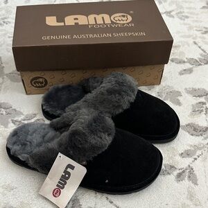 NIB LAMO Women's Black and Gray Sheepskin Slippers